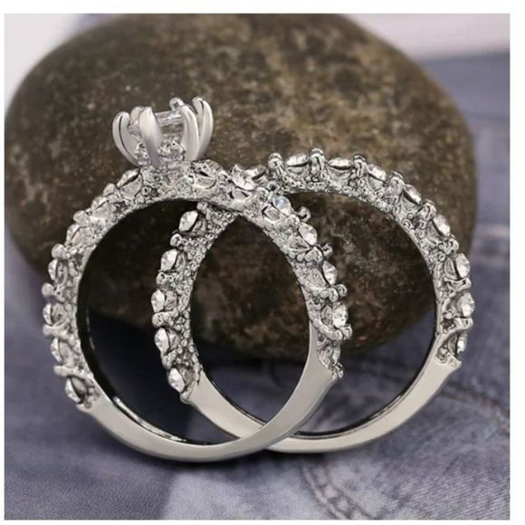 Gorgeous Diamond Wedding Set - Picture 2 of 3